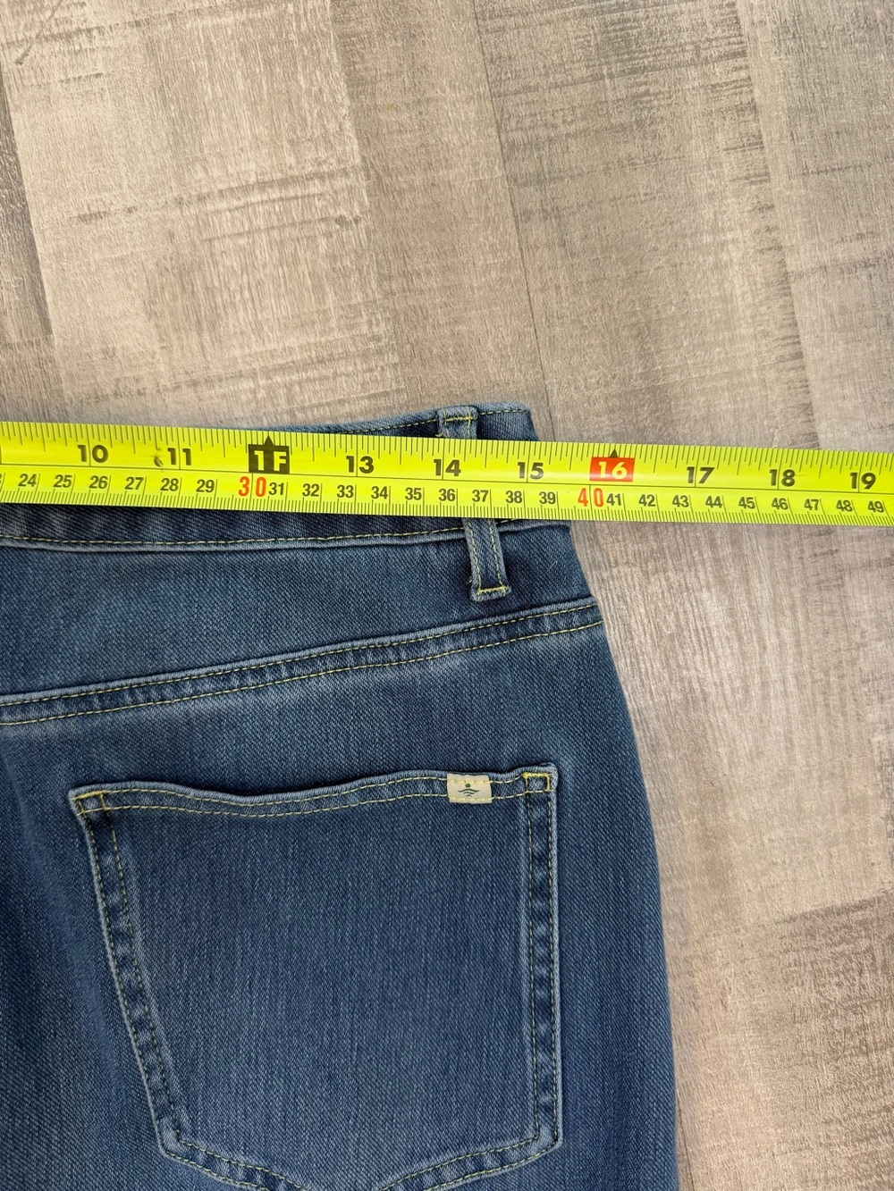 Halara Women’s Petite L Pull-On Stretch Jeans Straight Leg Medium Wash - Picture 8 of 9
